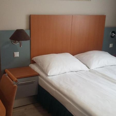 Noclegi, Restauracja Eden Witaszyce Esterno foto